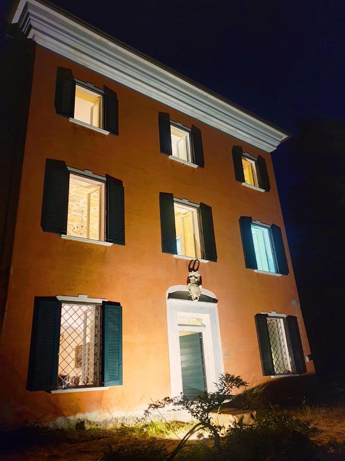 Villa De Benedetti 萨尔扎纳 外观 照片
