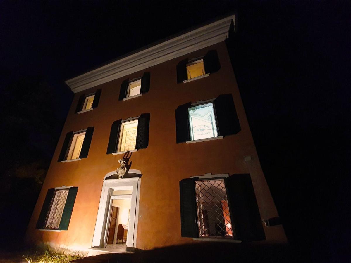 Villa De Benedetti 萨尔扎纳 外观 照片