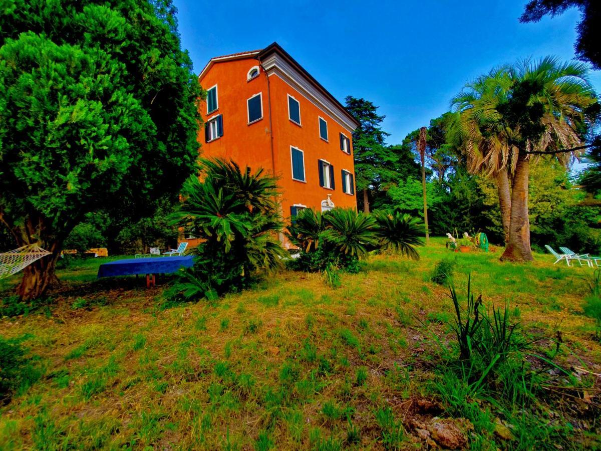 Villa De Benedetti 萨尔扎纳 外观 照片